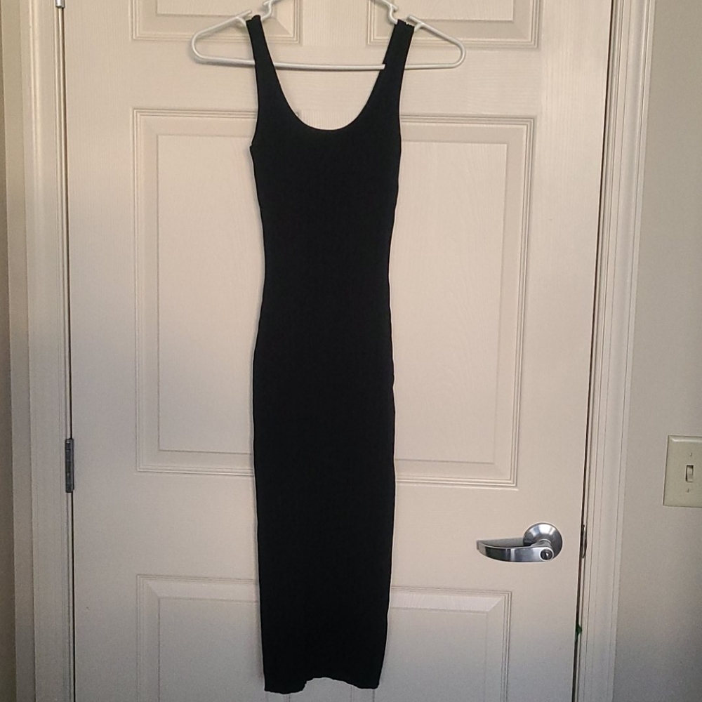 Windsor midi black ribbed dress, great quality